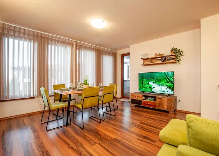 Star Grand Apartment